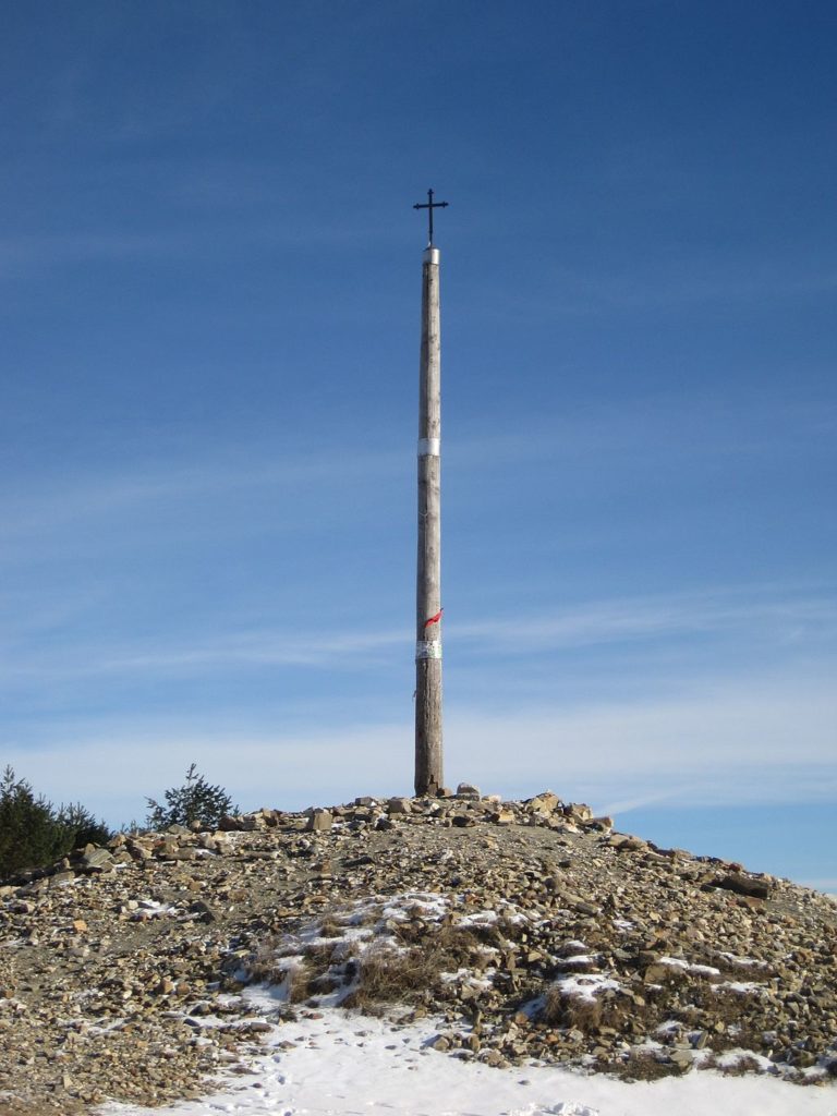 Cruz de Ferro (Fotografía cedida por Rubén Ojeda en Wikimedia bajo las siguientes condiciones)